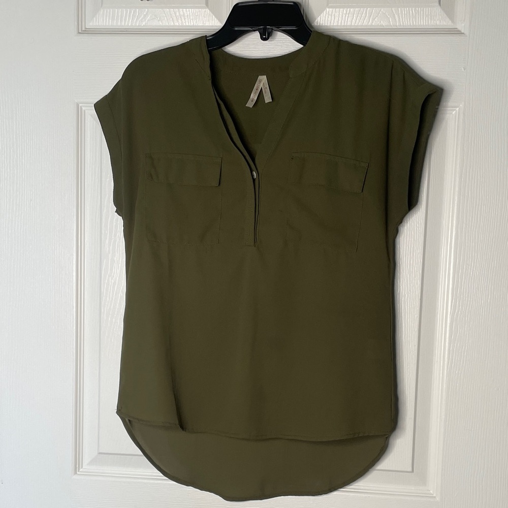 Moon Orchid Short Sleeve Sheer Pocket Front Blouse